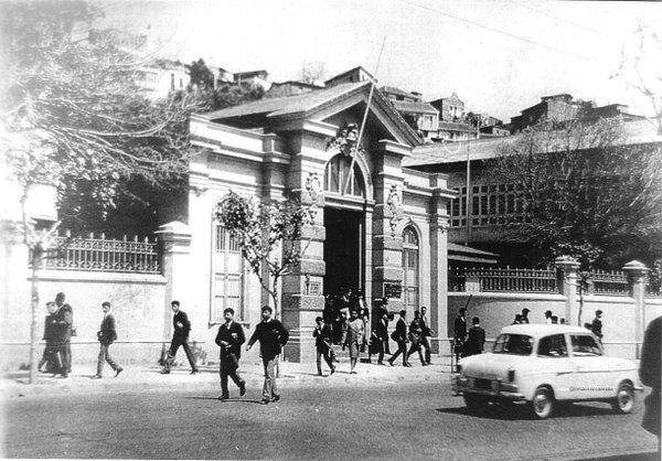 FOTO LICEO 4